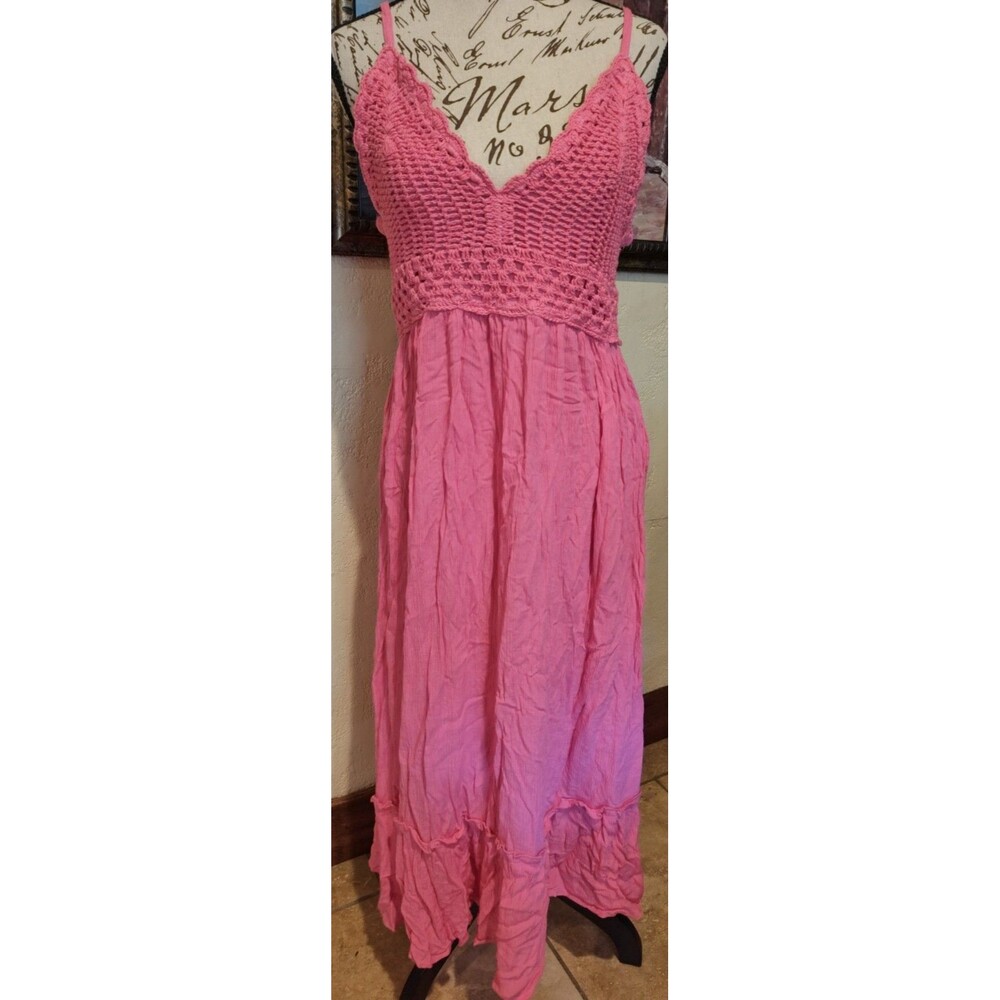 Charlotte Russe Beautiful Hot Pink Crochet Halter Ruffled Crinkle Dress Size XL